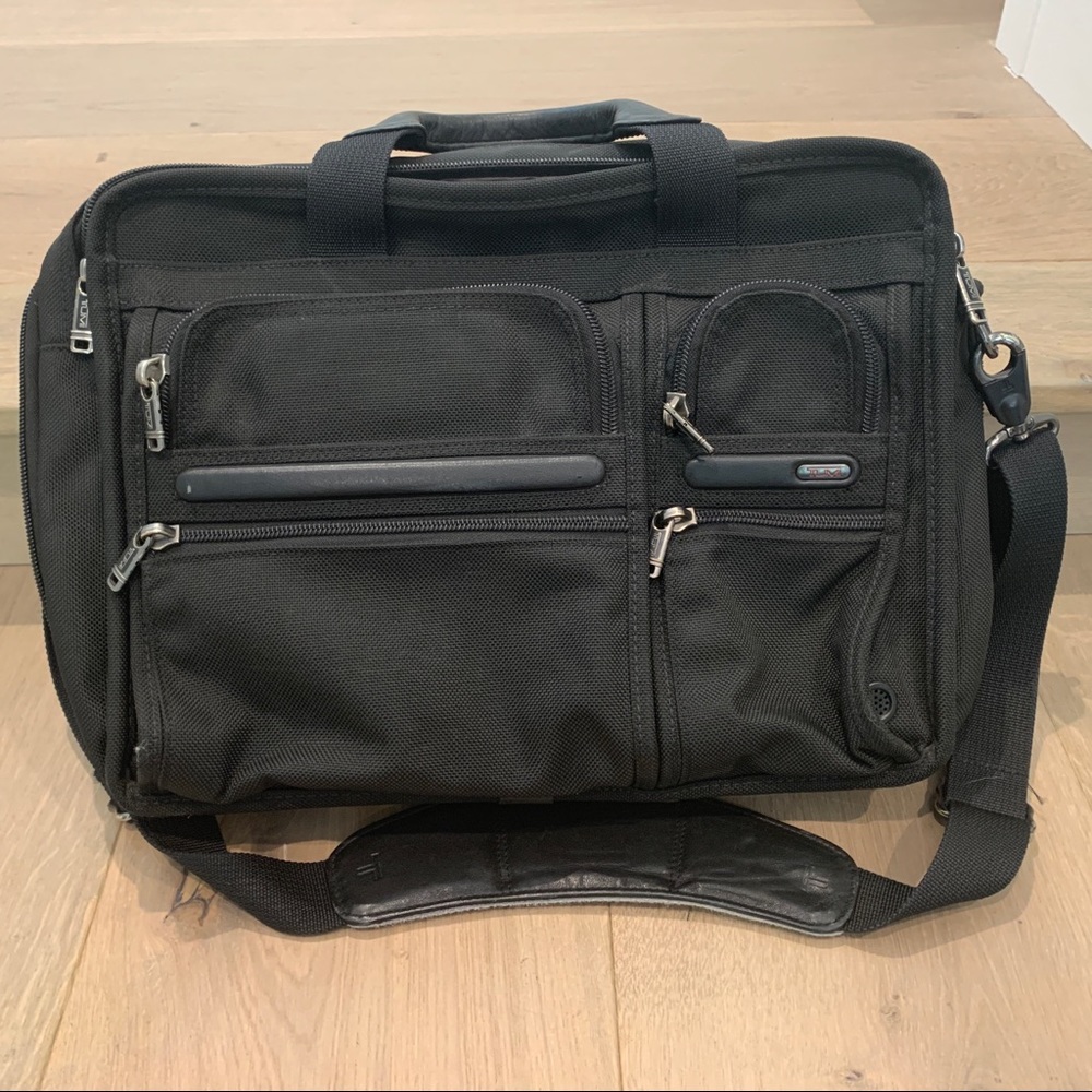 Tumi expandable laptop bag